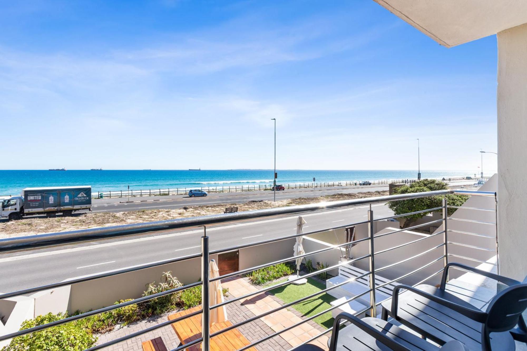 9 On The Waves Appartement